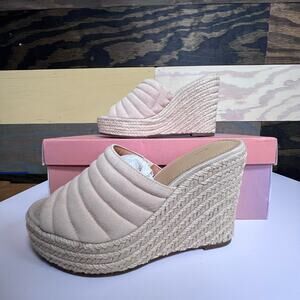 Lisa Vicky Gogo-V Nude Suede Platform Wedges 7.5 NWB